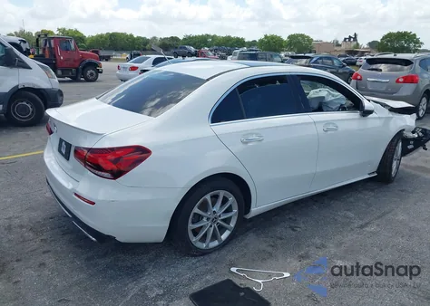 2022 Mercedes-Benz A 220 from USA, damaged, VIN W1K3G4EB7NJ363784